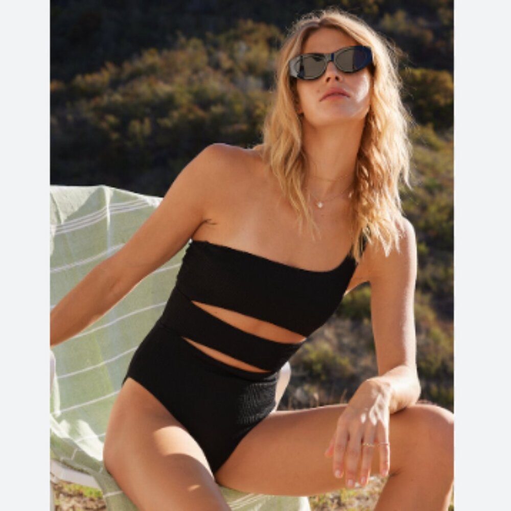 Aerie Crinkle Full Coverage One Piece Swimsuit